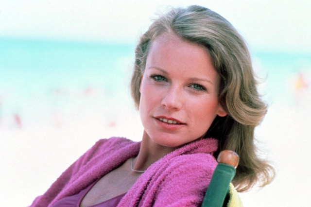 Charlie's Angels (season 4) 01